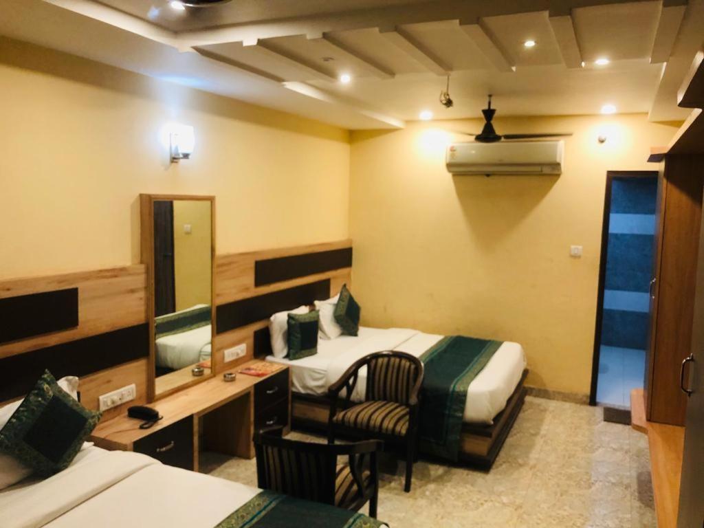 Hotel Augusto Varanasi Luaran gambar