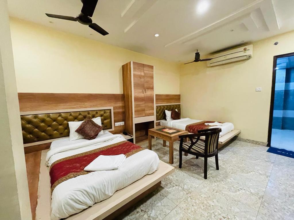Hotel Augusto Varanasi Luaran gambar